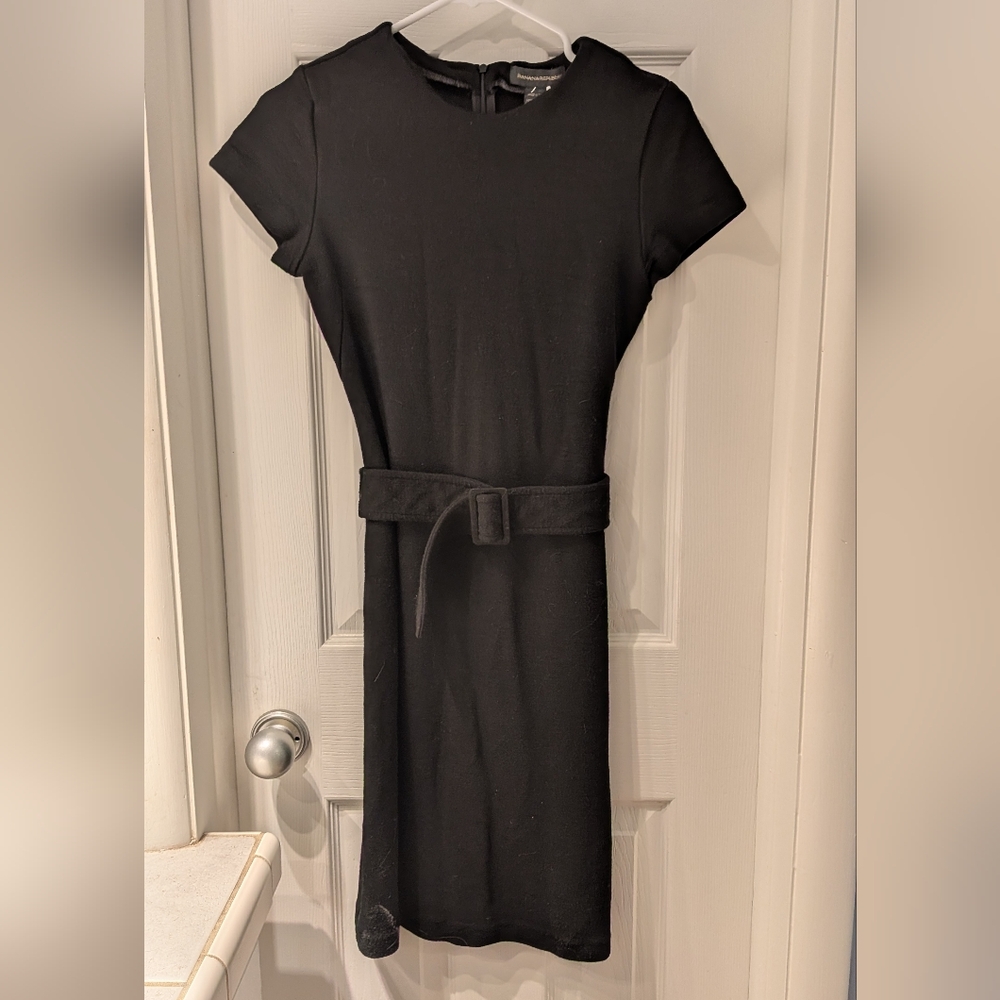 Banana Republic Sheath Short Sleeve Wool Black Midi Dress with Belt Size 6